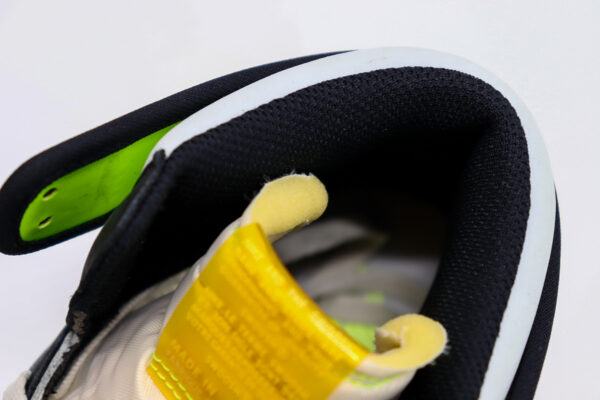 AIR JORDAN 1 HIGH OG VOLT GOLD REPLICA - Image 6
