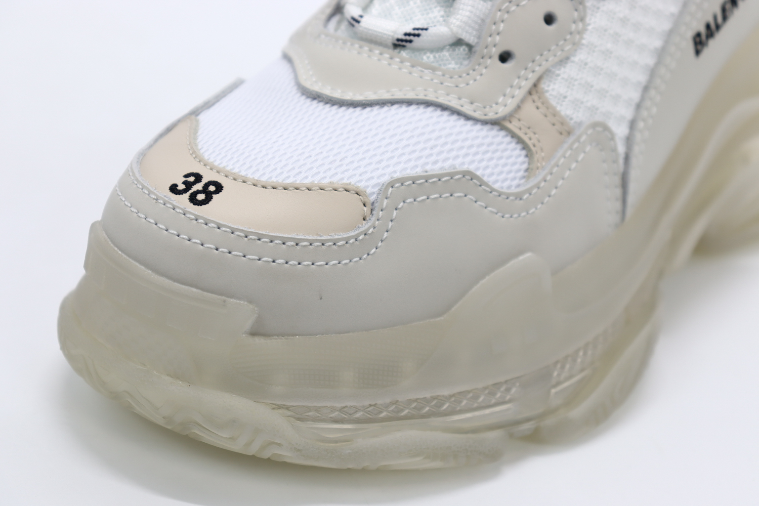 BALENCIAGA TRIPLE S CLEAR SOLE SNEAKER WHITE REPLICA - Image 4