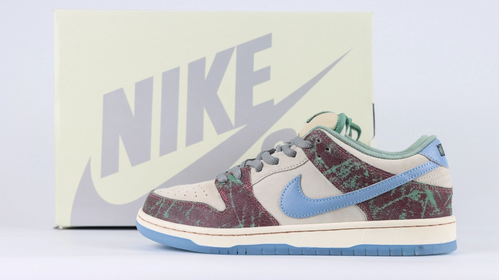 Crenshaw Skate Club x Dunk Low SB Reps - Image 3