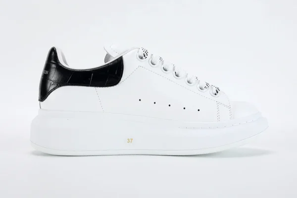 McQueen Oversized Black Crocodile - Image 11