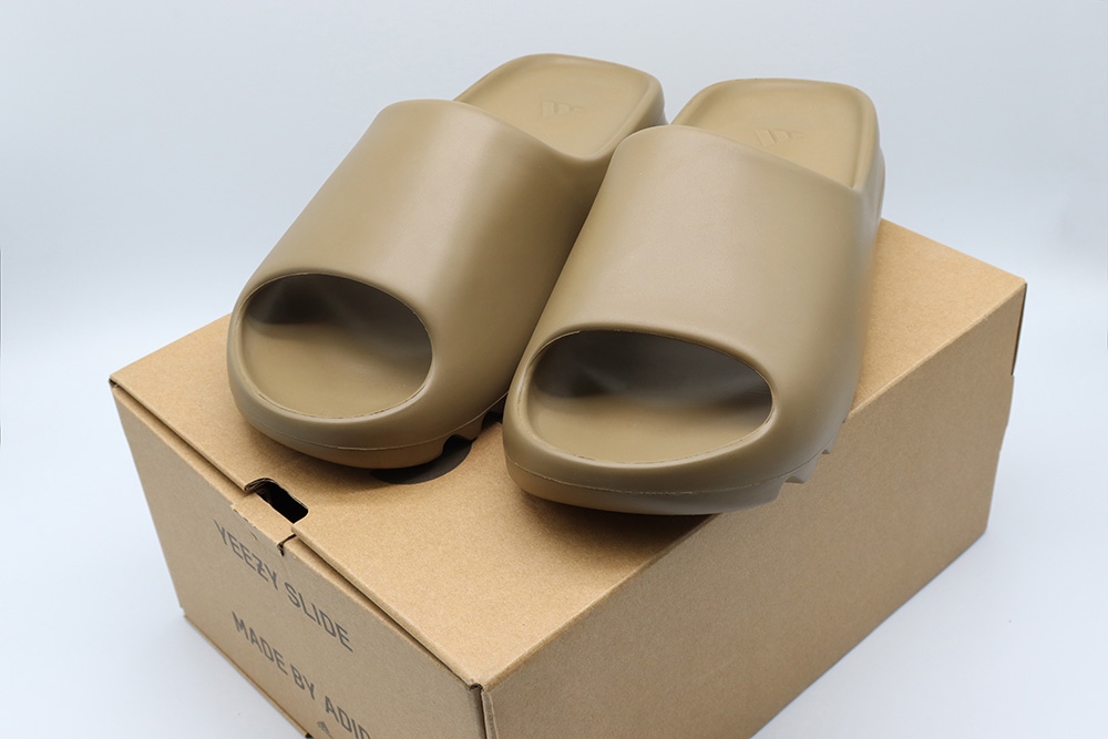 Fake YEEZY SLIDES EARTH BROWN REPLICA - Image 3