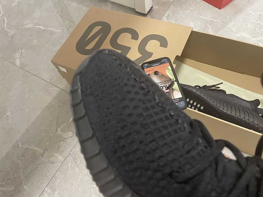 Yeez 350 V2 Onyx Quality - Image 6