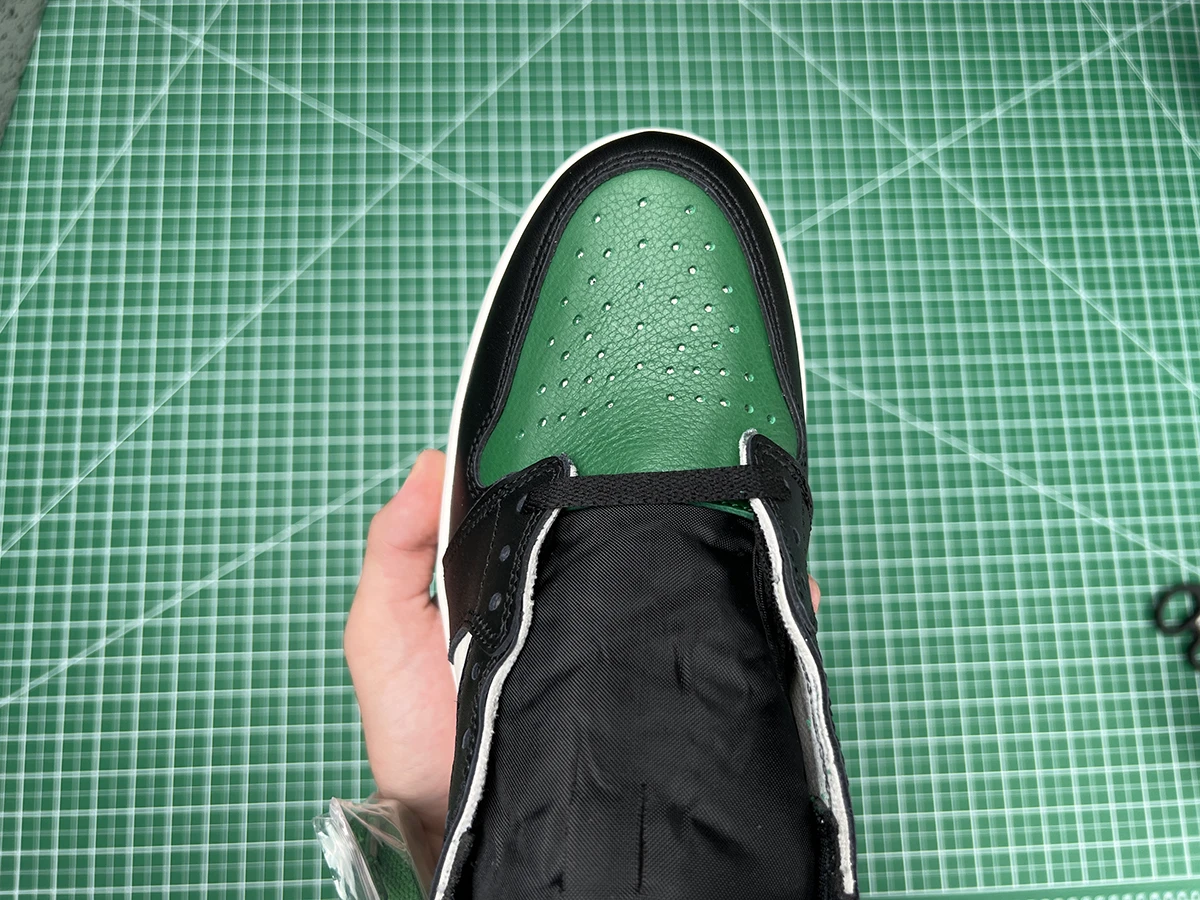 Air Jordan 1 Pine Green Quality Reps - Image 3
