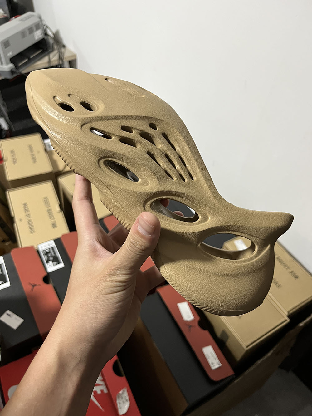 Yeezy Foam Runner ‘Ochre’ - Image 4