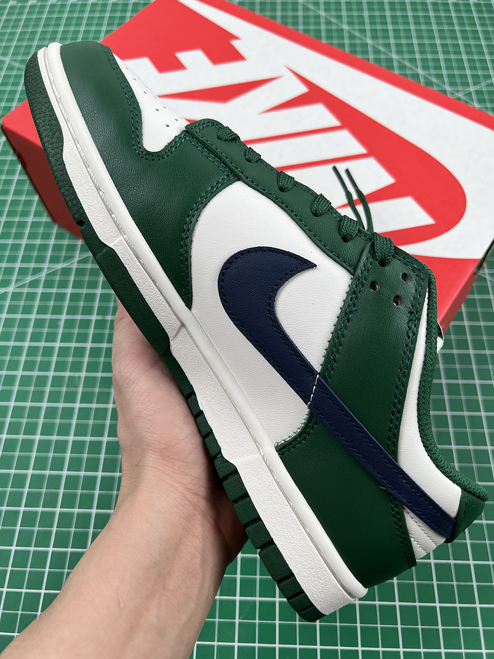 Dunk Low SE Lottery Pack Malachite Green - Image 6