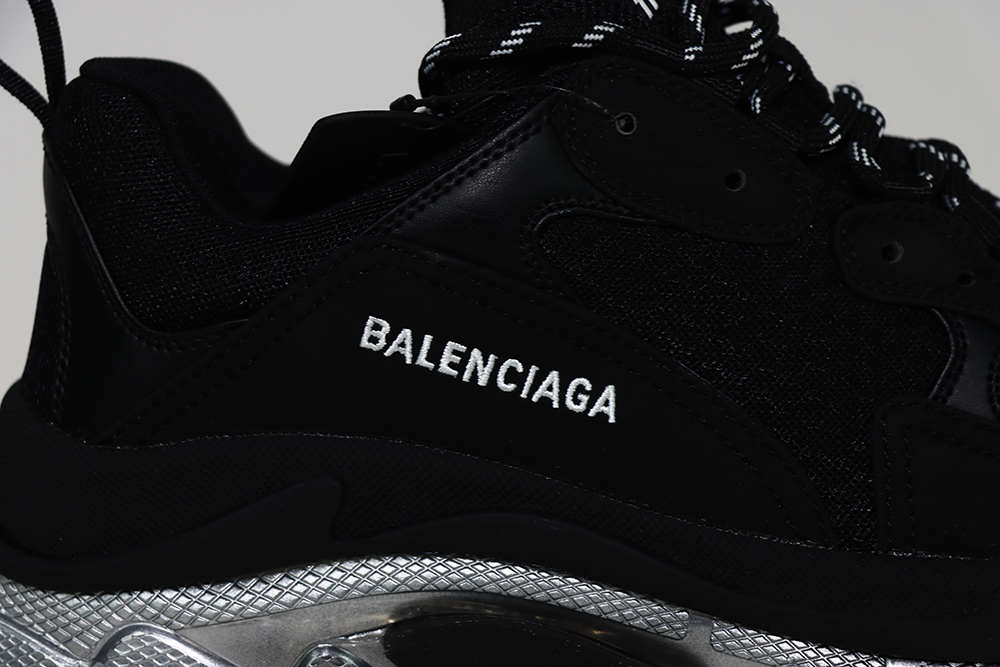 BALENCIAGA TRIPLE S SNEKAER “Black Silver” - Image 3