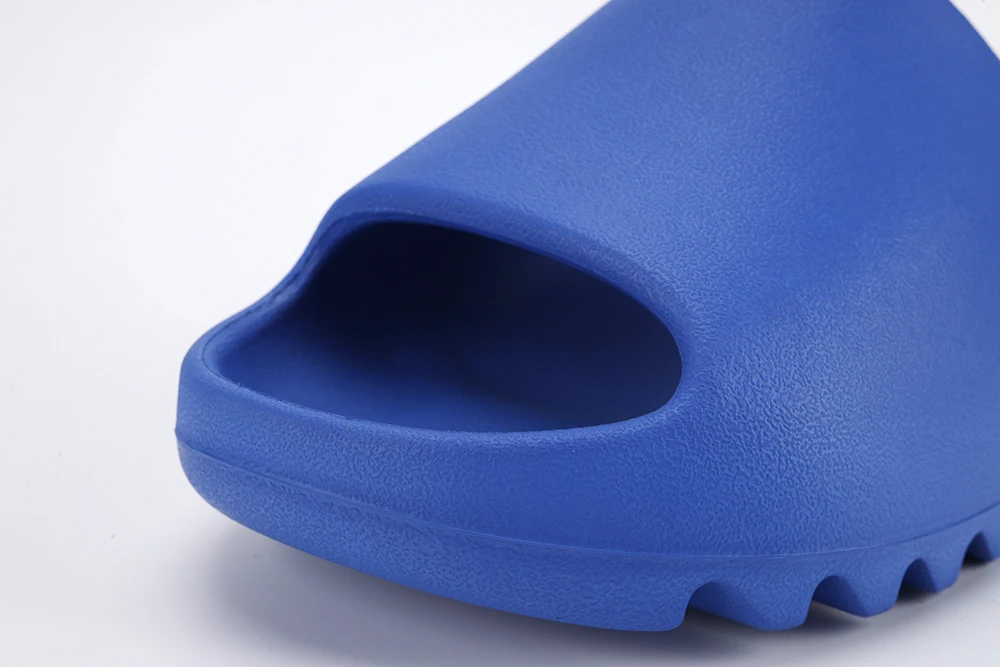 Yeezy Slide “AZURE” ID4133 MATTE - Image 3