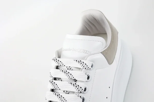 McQueen Oversized Rice Gray Crocodile - Image 8
