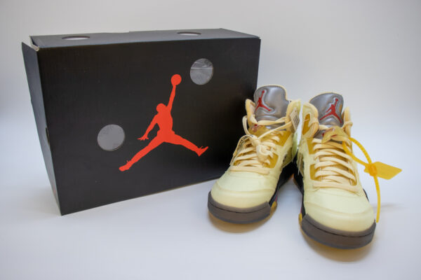 OFF-WHITE X AIR JORDAN 5 SAIL - Image 3
