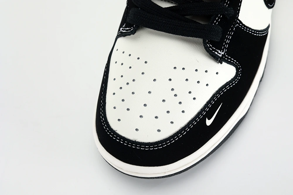 BATMAN DUNK LOW REPS - Image 5