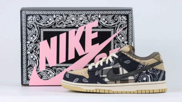 Replica Travis Scott Dunks Bandana Low - Image 3