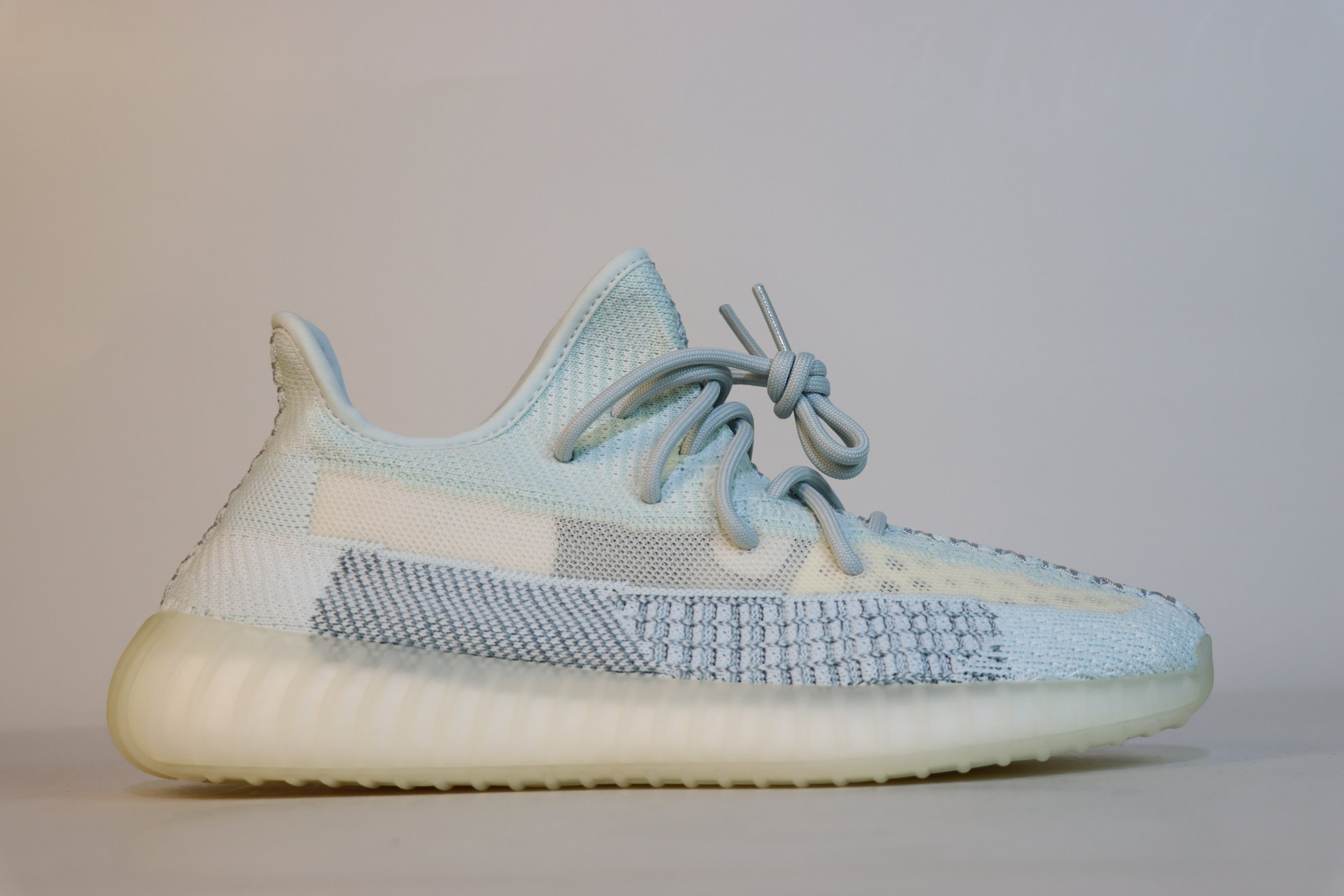 YEEZ 350 V2 CLOUD WHITE REFLECTIVE REPLICA FW 5317 - Image 3