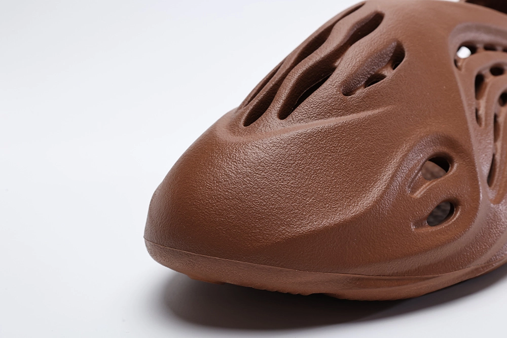 Yeezy Foam RNR Clay Red Reps - Image 6