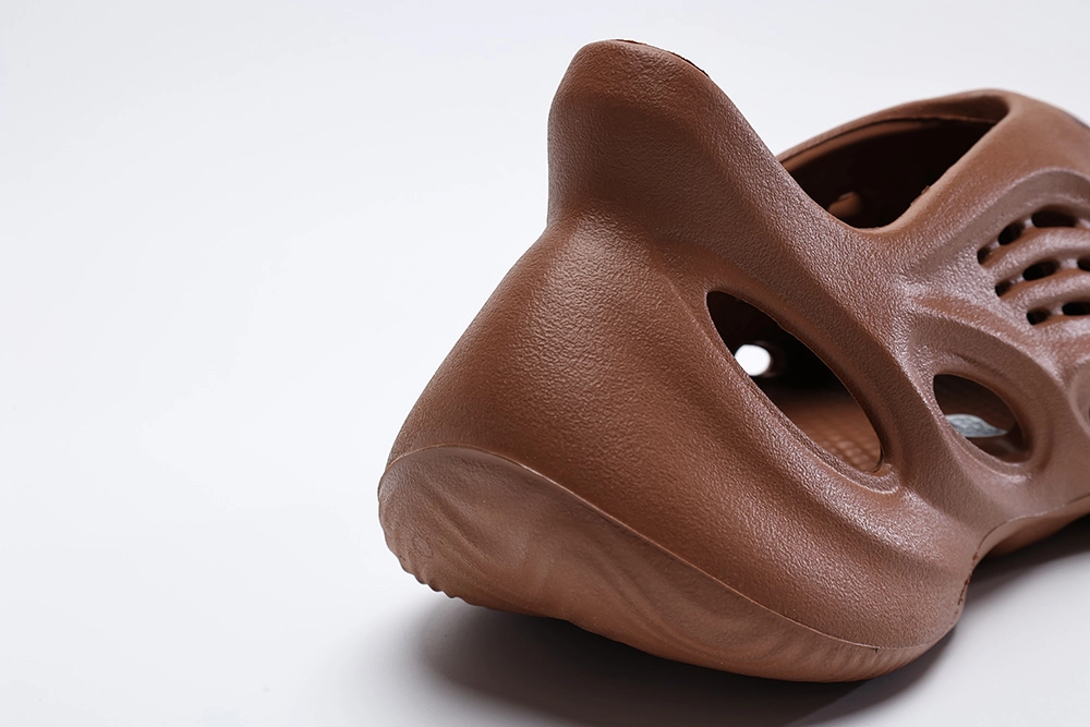 Yeezy Foam RNR Clay Red Reps - Image 7