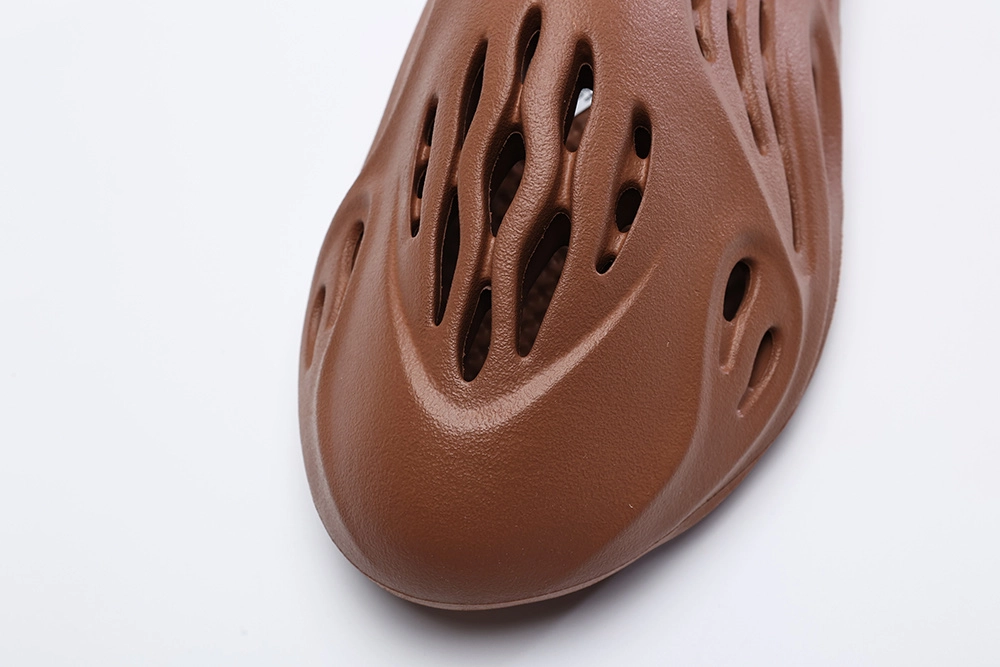 Yeezy Foam RNR Clay Red Reps - Image 8