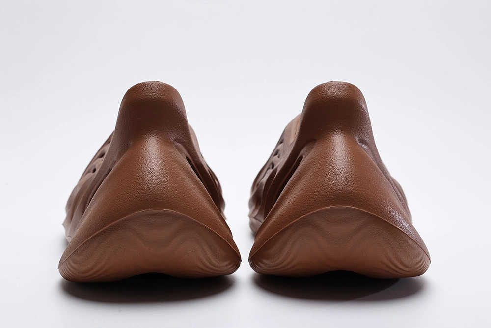 Yeezy Foam RNR Clay Red Reps - Image 10