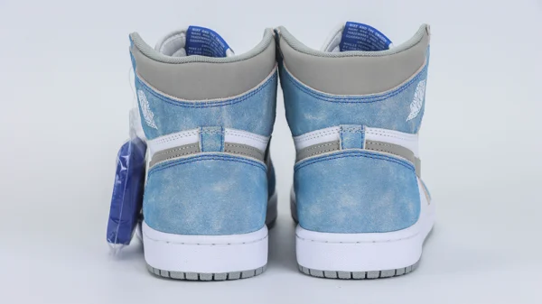 Air Jordan 1 High OG “Hyper Royal” Replica - Image 4