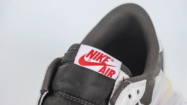 Travis Scott Air Jordan 1 Low “White Brown” Reps - Image 3