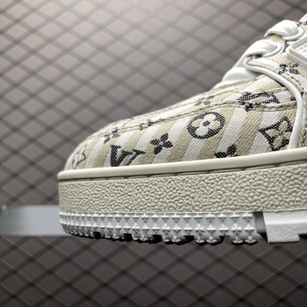 LOUIS VUITTON Trainer Low Top Board Shoes Light Brown - Image 7